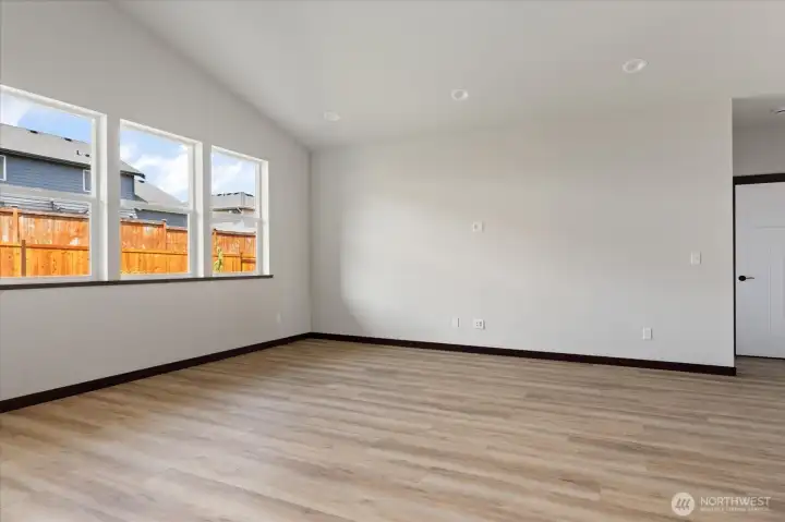 Photos of a similar house in the neighborhood