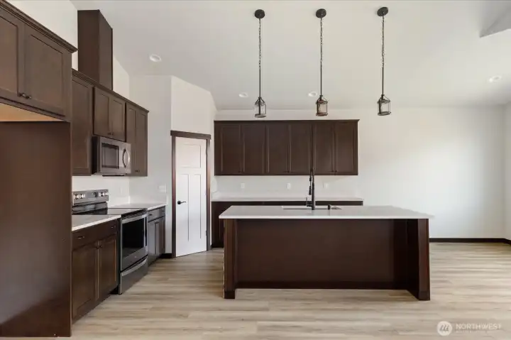 Photos of a similar house in the neighborhood