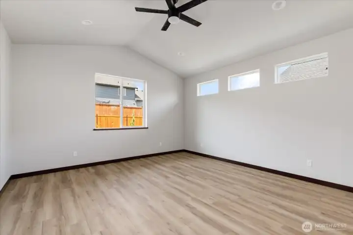 Photos of a similar house in the neighborhood