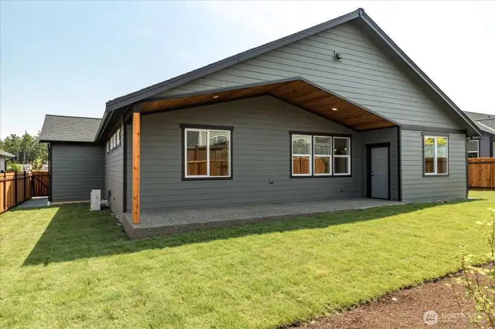 Photos of a similar house in the neighborhood