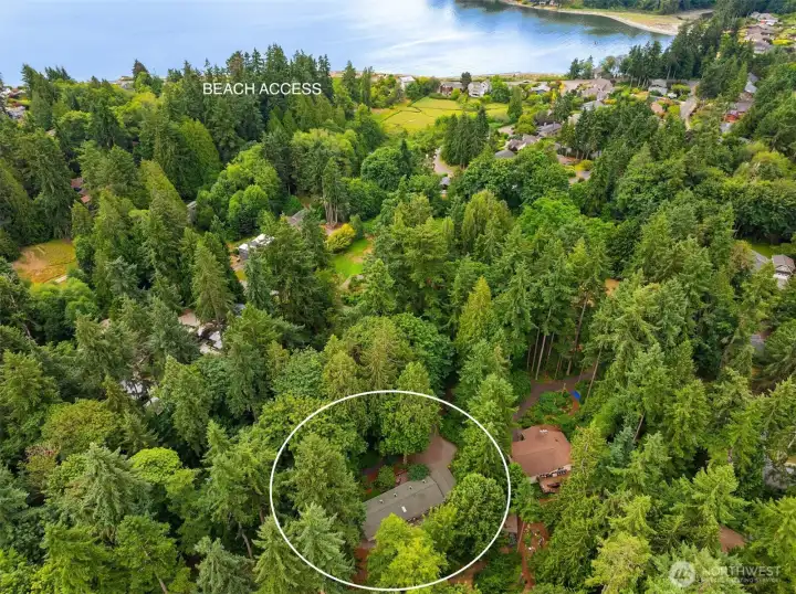 One the island's favorite neighborhoods, known for its walkability and easy access to trails and public beaches.