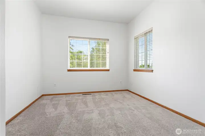 2nd bedroom faces west