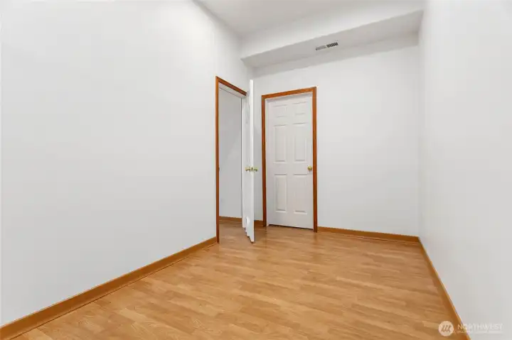 Bonus Room off of Family Room on lower level provide great space for office or excercise rooom