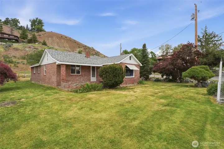1/2 acre of land with additional building space