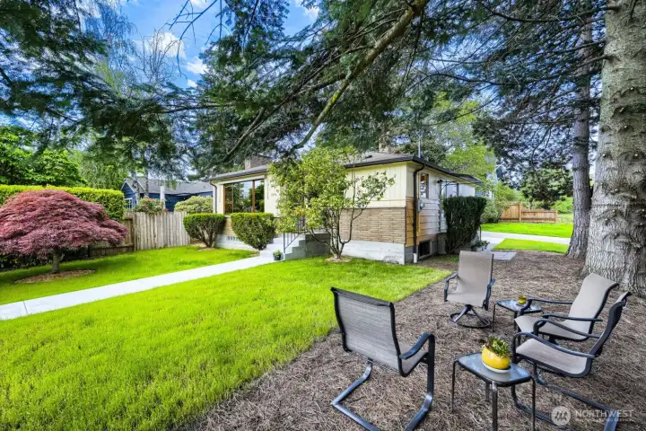 Front of Home/Yard