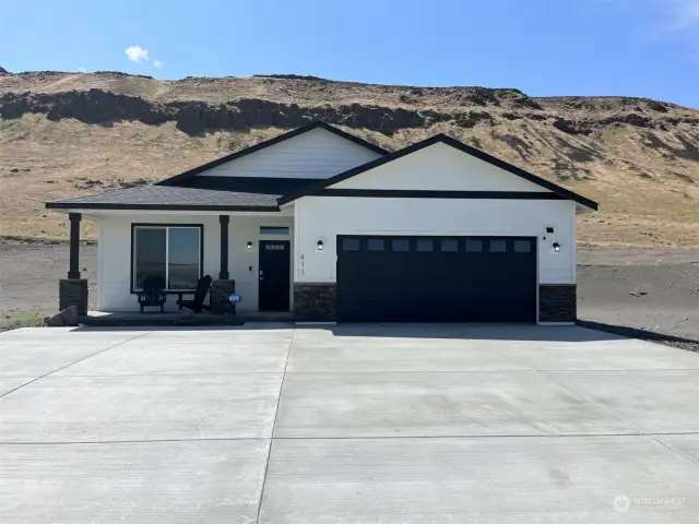 Great Hi-line custom home. Amazing views and also a current Airbnb