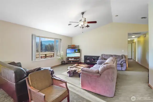 picture has virtual carpet. "new flooring coming soon”