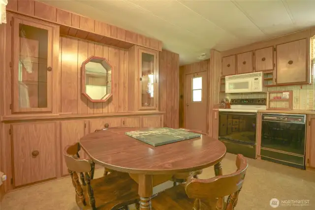 Kitchen and dining area.