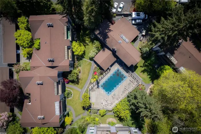 Well maintained, heated pool, with a BBQ!!