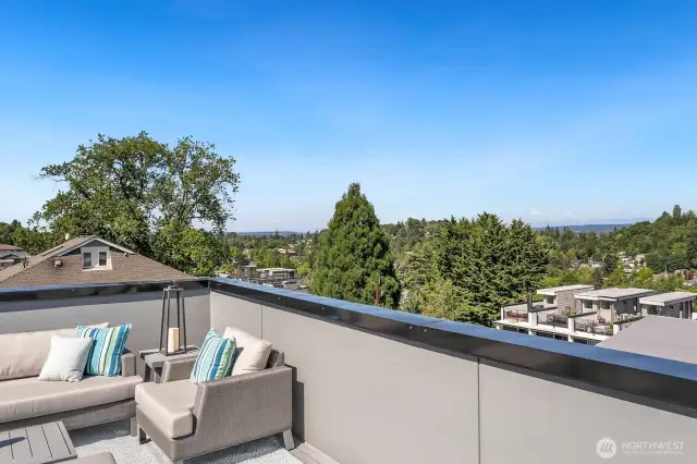 This deck-level has a private feel, staggered with others in the neighborhood.