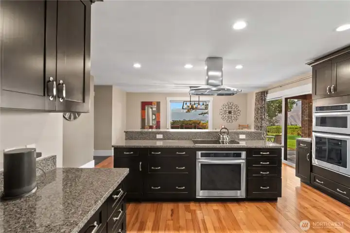 Double ovens with stainless steel appliances