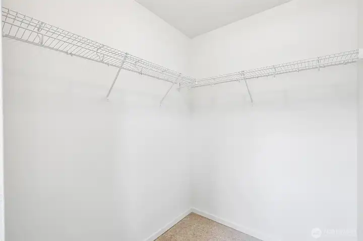 Photographs are for illustrative purposes only. Features, finishes, interior/exterior colors, landscaping and floorplan shown may vary from actual homes built.