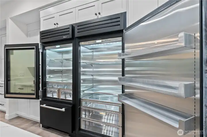 True Caliber 36" dual compressor fridge/freezer w/ LED