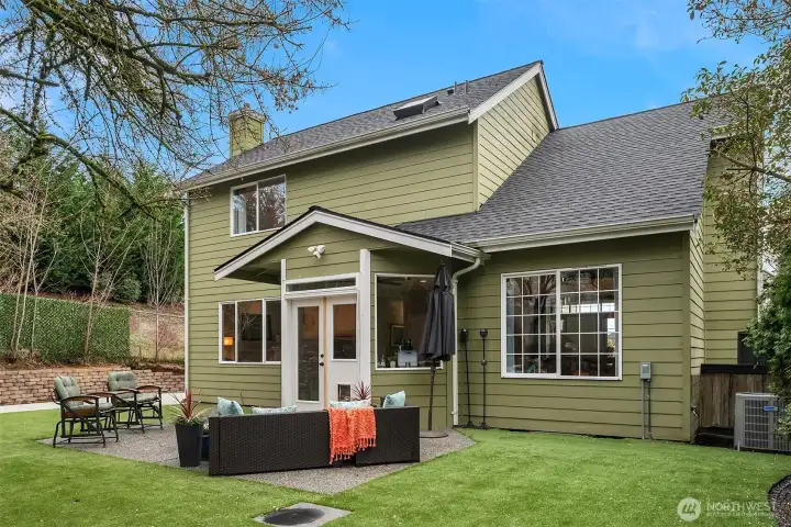 Back Yard w Artificial Grass ~ Easy Keep Landscaping