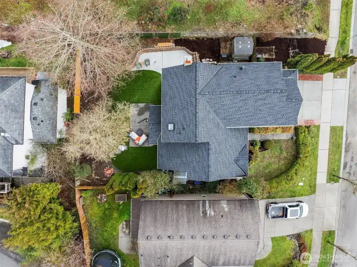 Multiple Outdoor Living Spaces w Fenced Backyard