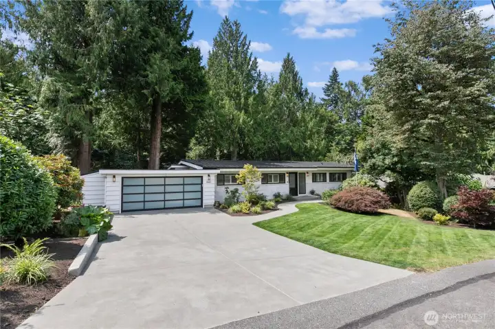 Elegant fully remodeled West Bellevue gem