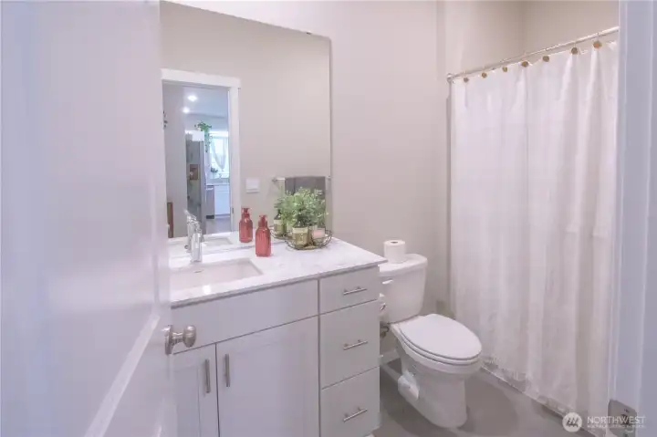 Main floor .75 bath with walk-in shower