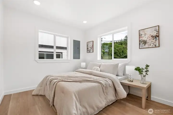 Large 2nd primary bedroom with ensuite bathroom