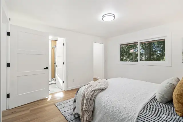 Master bedroom with Bathroom and Walk-in Closet