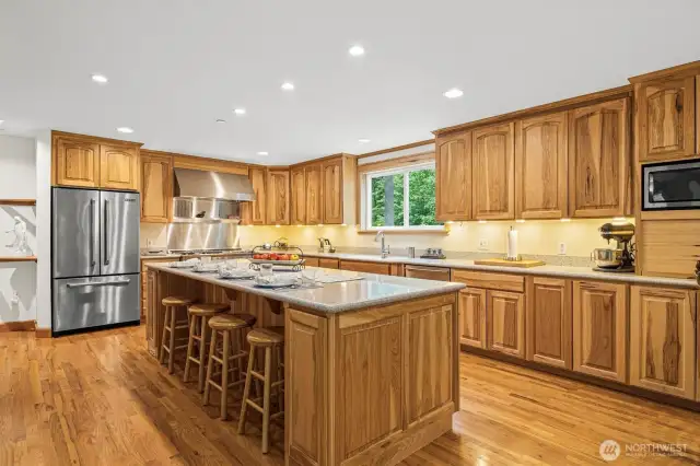 Massive kitchen, perfect for entertaining.