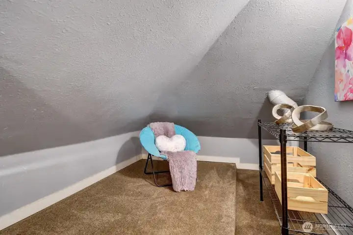 Open upper-level loft