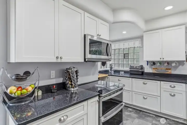 Updated Kitchen with Granite Counter Tops