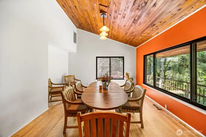 Dining room, large space