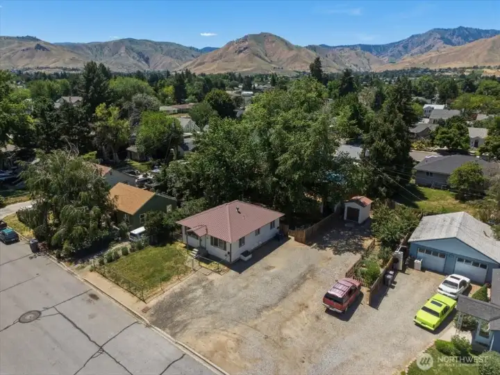 This property combines comfort, functionality, and investment potential