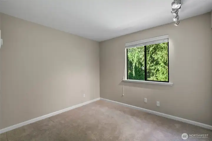 Guest bedroom #1