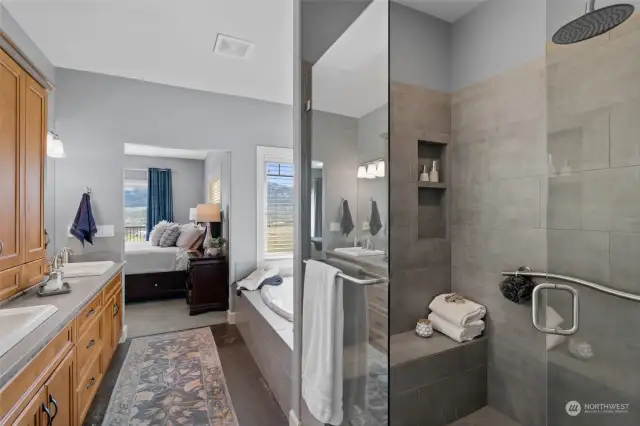 The ensuite – a luxurious private oasis that epitomizes comfort and sophistication.