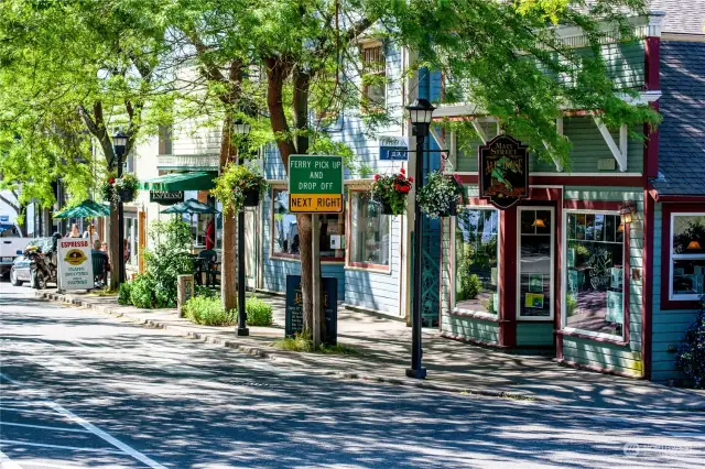 Charming Kingston with restaurants, shops and beautiful views
