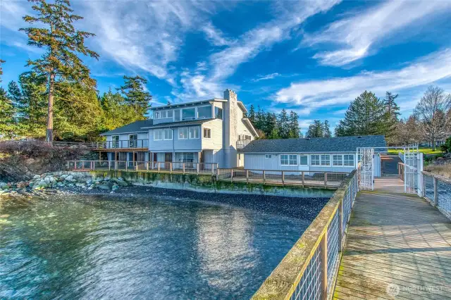Bartwood Lodge form community dock looking South
