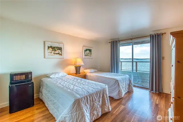 2nd floor double twin bedroom