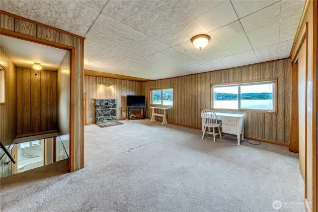 Upstairs Recreation Room