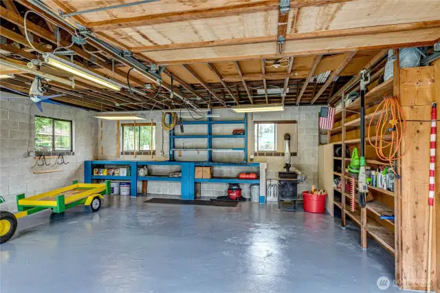 2 Car Garage w/shop