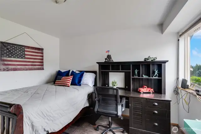 4th bedroom upstairs