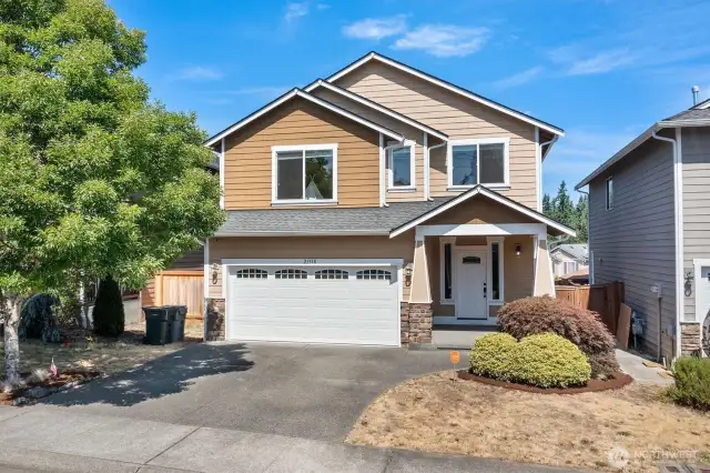 Beautifully maintained 2014 craftsman!