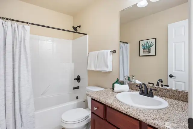 Full guest bath.