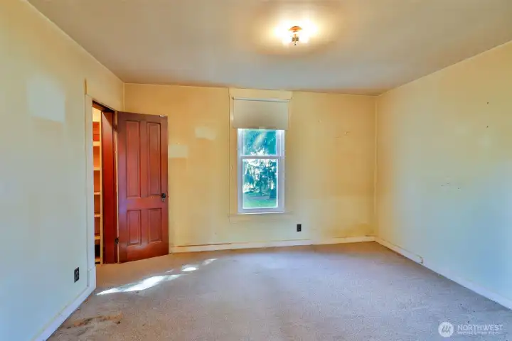 Middle Bedroom Lower