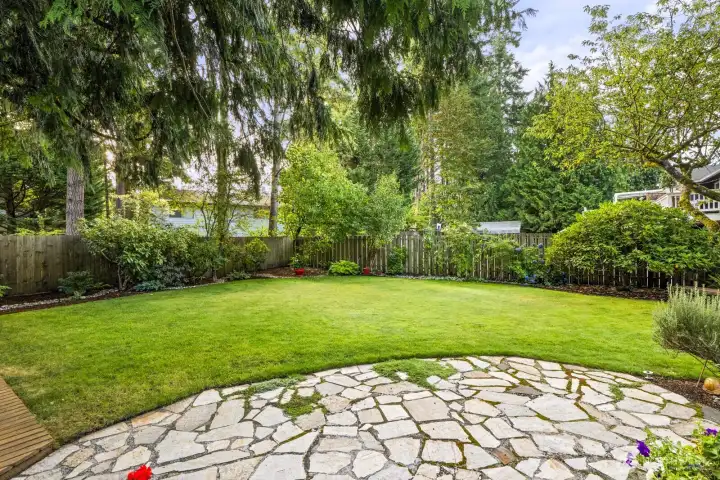 Flagstone patio