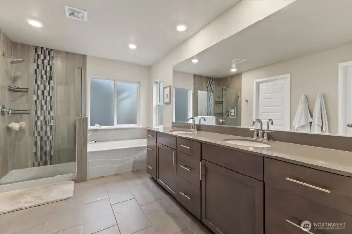 Primary 5 Piece Bathroom