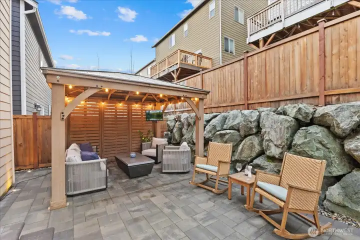 Stone Pavers, Turf and In-Ground Lighting