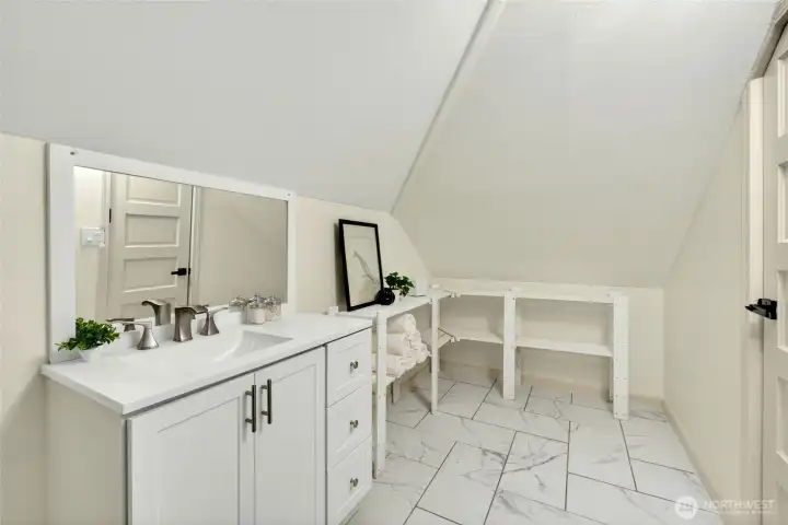 Upstairs 1/2 bathroom.