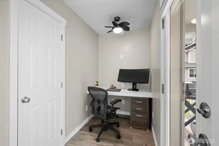Another view of the office nook. Notice the ceiling fan.