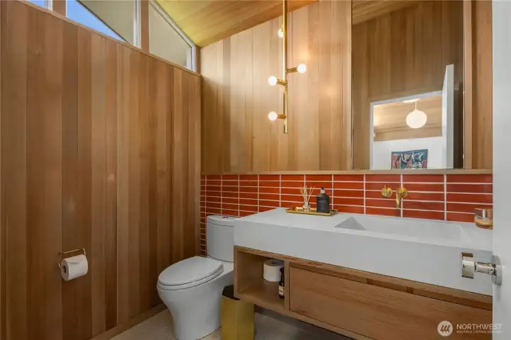 Powder room. Powder room.