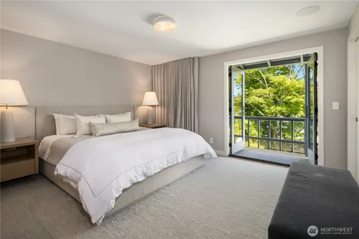 Master bedroom. Master bedroom.