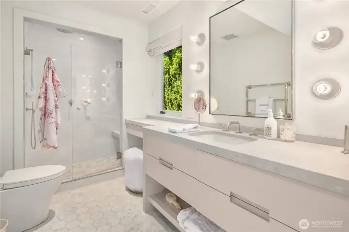 En-suite bathroom. En-suite bathroom.
