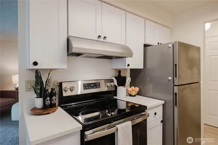 Comes with all appliances. Comes with all appliances.