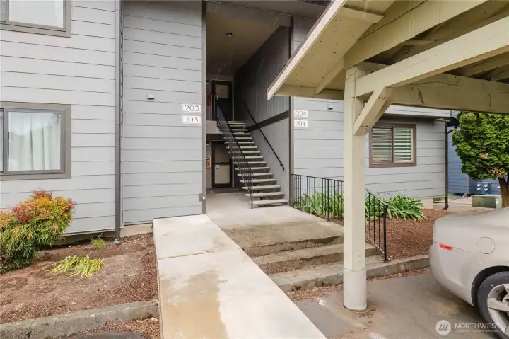 Ramp for easy access Ramp for easy access