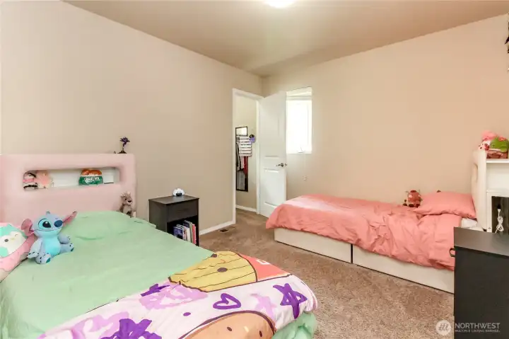 Spacious bedroom 1 has room for two twin beds Spacious bedroom 1 has room for two twin beds